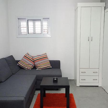 Studio Masaryk Apartment Bat Yam Bagian luar foto