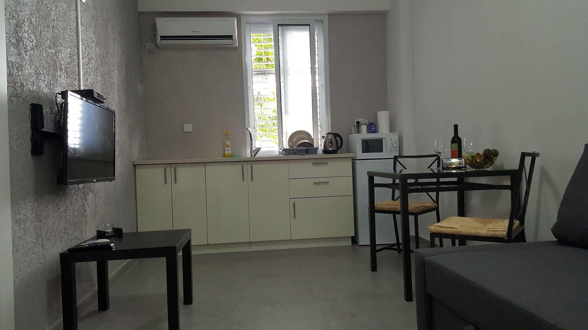 Studio Masaryk Apartment Bat Yam Bagian luar foto