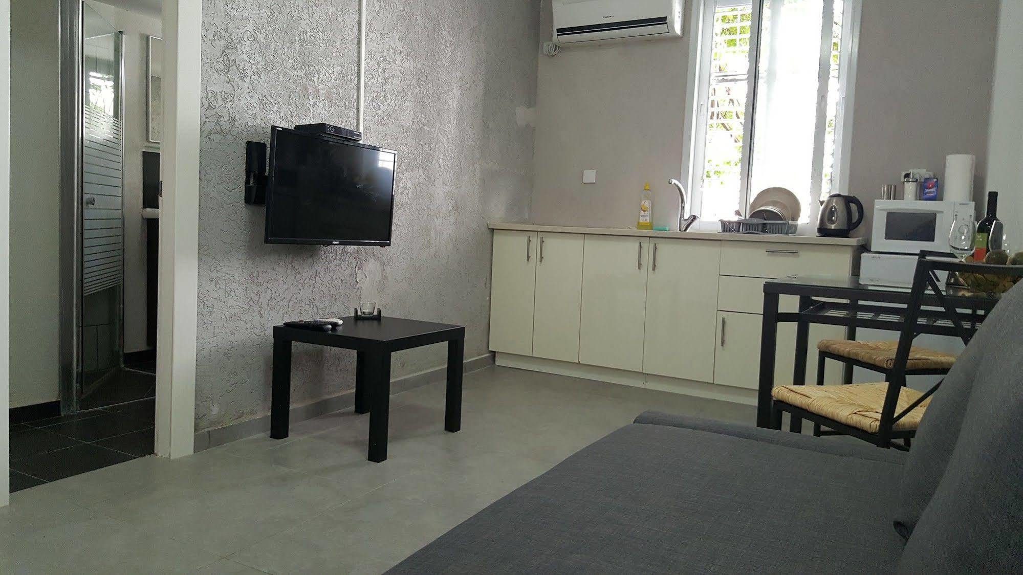 Studio Masaryk Apartment Bat Yam Bagian luar foto
